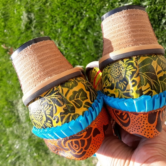 Boho Sz 42 Floral Multicolor Lace Up Ruffle Patchwork Clog Shoes - Picture 8 of 17